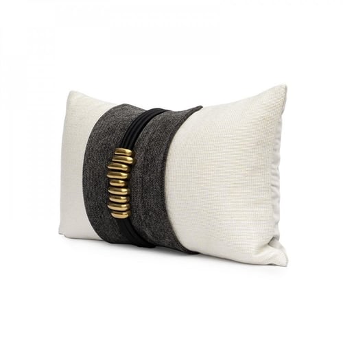 غطاء وسادة مستطيل بحزام معدني
