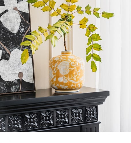 مزهرية من السيراميك مزخرفة لون اصفر