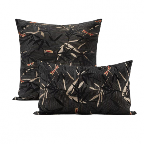 كوشنز يعسوب مطرز لون اسود وذهبي