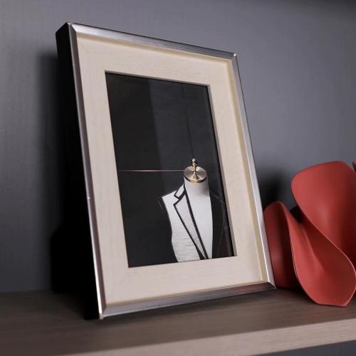 اطار صورة خشبي بيج فاتح حجم كبير