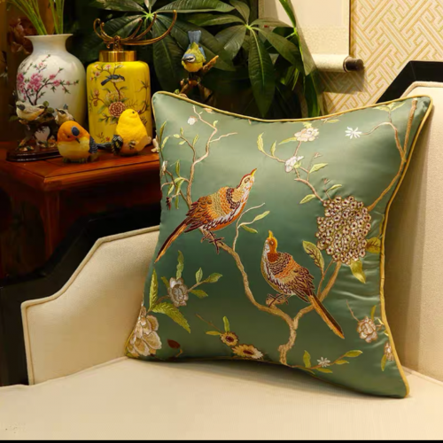 كوشن عصفور اخضر