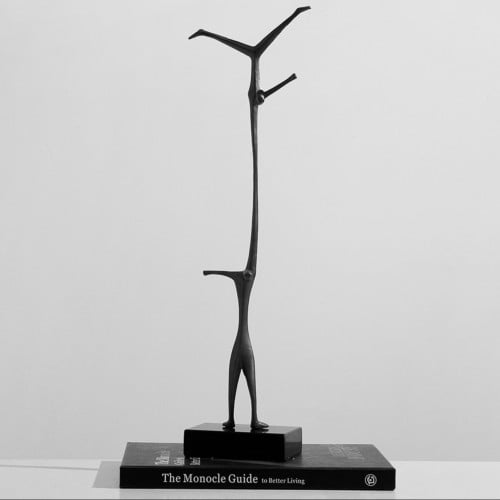 (يداً بيد) تحفة عصرية