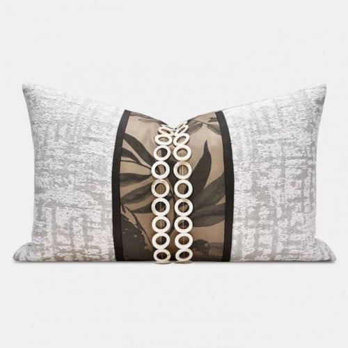 كوشن مستطيل اوفوايت بنقوش