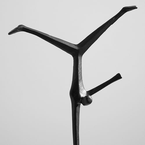 (يداً بيد) تحفة عصرية