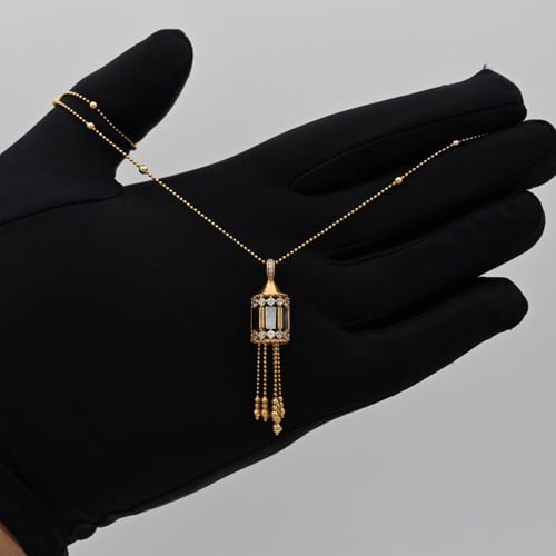 عقد ذهب روبتو كوين