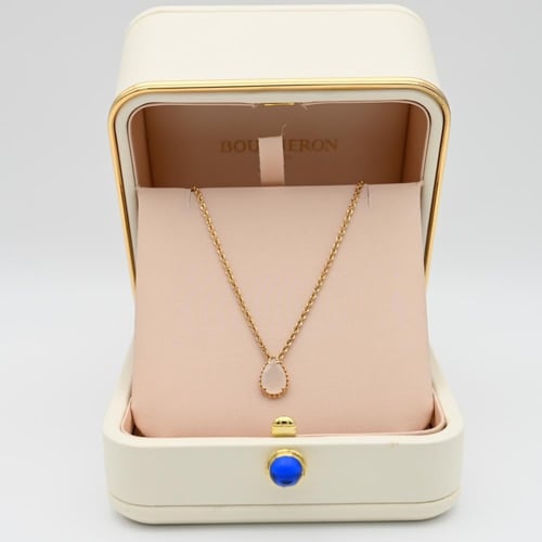 عقد ذهب بوشرون