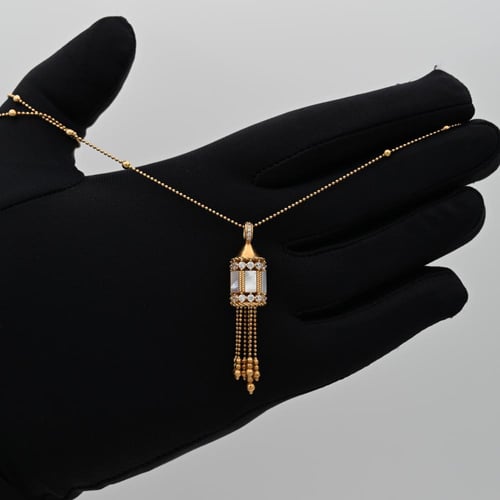 عقد ذهب روبتو كوين