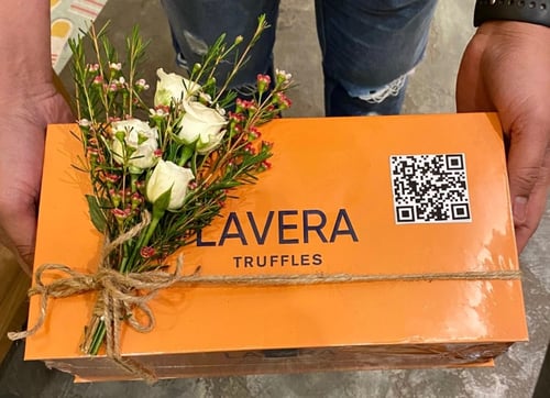 تشوكلت لاڤيرا مع ورد