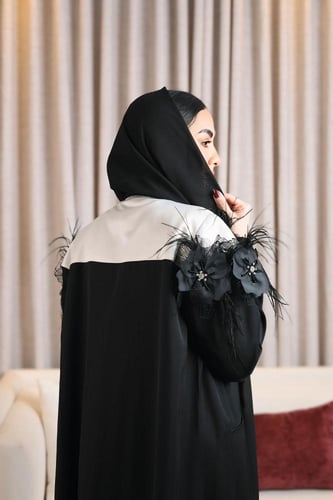 عباية بليزر طوق الورد