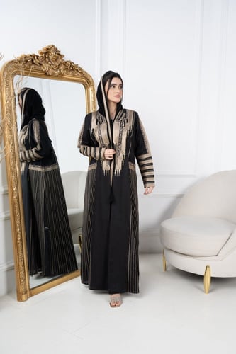 عباية لنن بتطريز تراثي