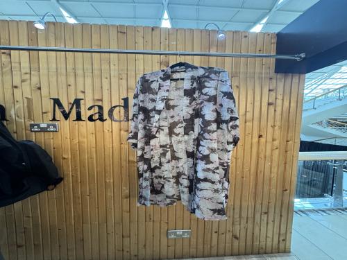 كمونو مشجر قصير