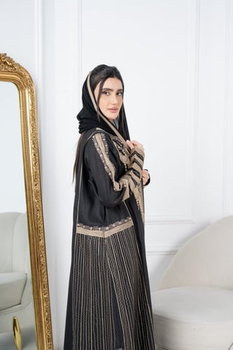 عباية لنن بتطريز تراثي