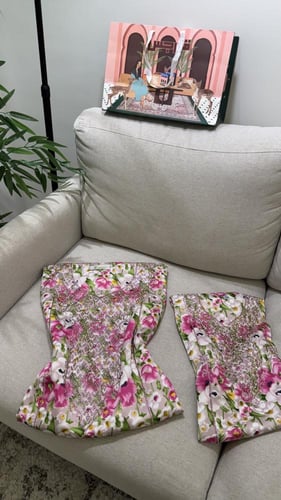 طقم الام وبنتها (قطعه الام يوجد بها خطأ مصنعي بسيط...