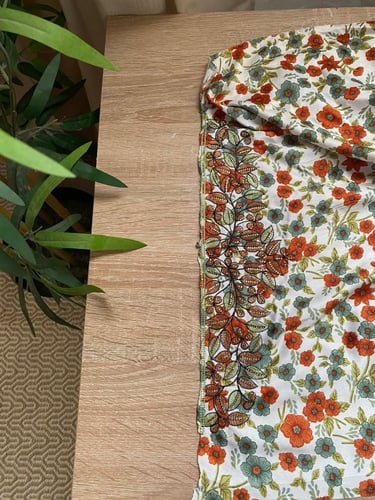 مخور+شيلة حرير هندي مخرم بدون تفصيل