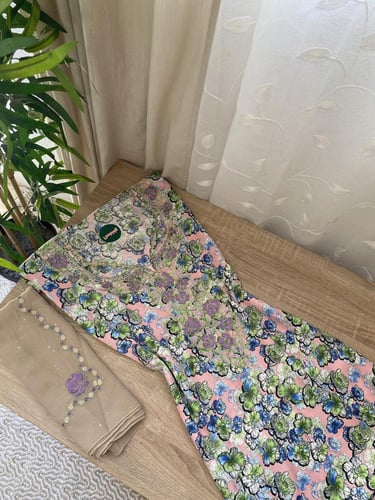 مخور+شيلة حرير اندونيسي مخرم بدون تفصيل