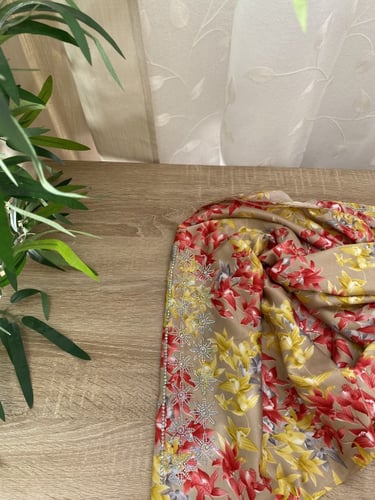 طقم الام وبنتها بدون تفصيل