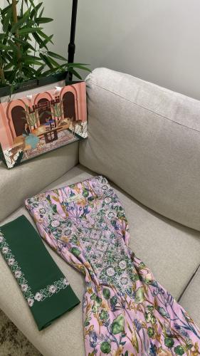 مخور+شيلة حرير اندونيسي بدون تفصيل