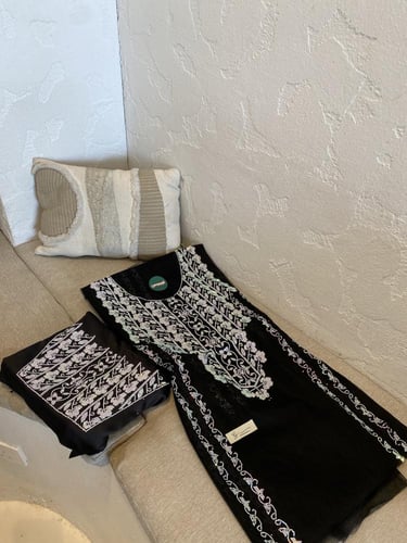 مخور بشت العيد اسود من قطعتين حرير ملكي+بشت بدون ت...