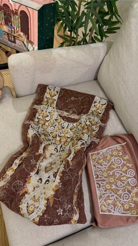 مخور ثوب اماراتي من قطعتين حرير ملكي+بشت بدون تفصي...