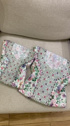 طقم الام وبنتها