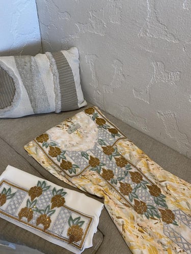 مخور ميثه 1حرير ايطالي بدون تفصيل والكم قطعتين