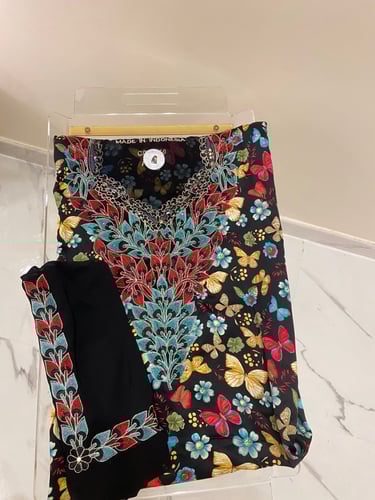 مخور+شيلة الفراشات مخرم حرير اندونيسي اسود