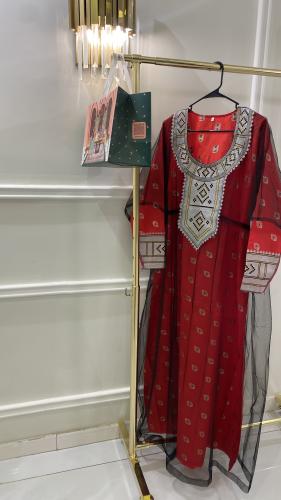 مخور من قطعتين حرير بدون تفصيل