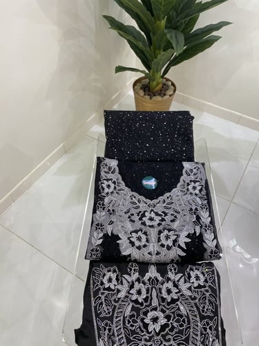 ثوب اماراتي بدون تفصيل قطعتين شيفون+بطانة