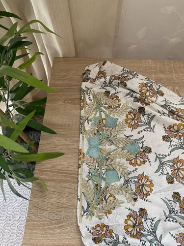 مخور+شيلة حرير اندونيسي بدون تفصيل