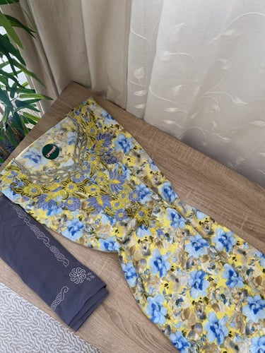 مخور+شيلة حرير اندونيسي مخرم بدون تفصيل