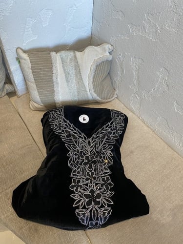 مخور شتوي اسود مخمل بكسرات