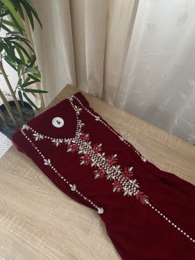 مخور مخمل متروس كرستالات