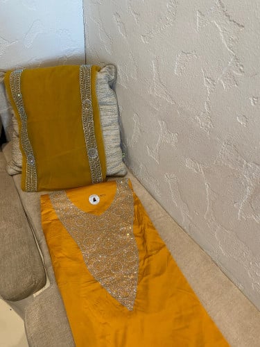 مخور من قطعتين حرير ملكي+بشت