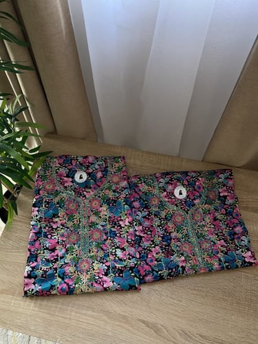 طقم الام وبنتها مخور الفراشات