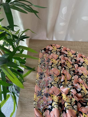 طقم الام وبنتها بدون تفصيل