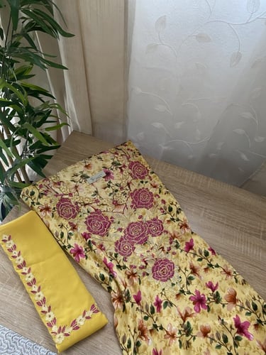 مخور+شيلة حرير اندونيسي مخرم بدون تفصيل