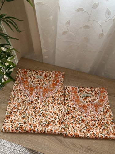 طقم الام وبنتها بدون تفصيل