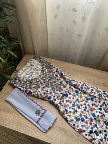 مخور+شيلة حرير هندي مخرم بدون تفصيل