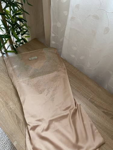 طقم الام وبنتها بدون تفصيل