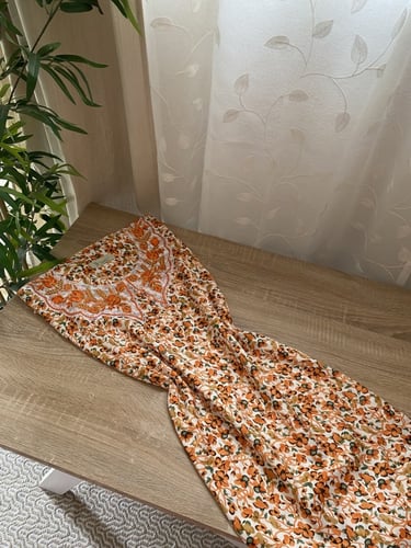 طقم الام وبنتها بدون تفصيل