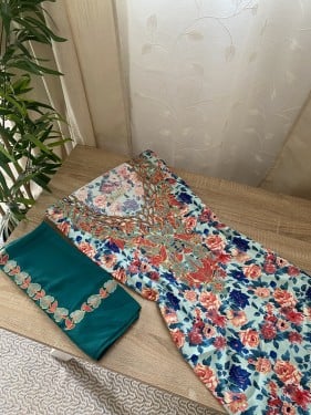 مخور+شيلة حرير اندونيسي مخرم بدون تفصيل