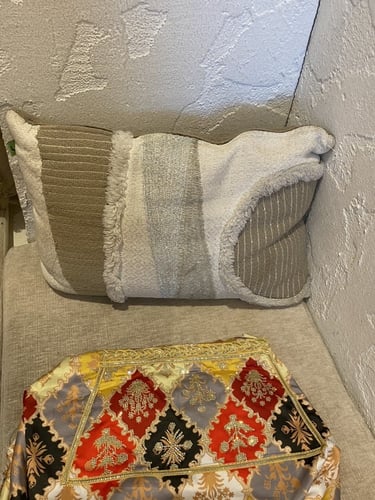 مخور شمه حرير ايطالي بدون تفصيل بتطريز تلي وشك