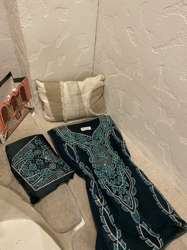 مخور بشت العيد اخضر من قطعتين حرير ملكي+بشت بدون ت...