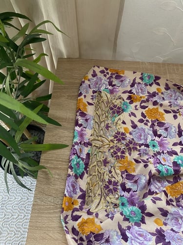 مخور+شيلة حرير اندونيسي مخرم بدون تفصيل