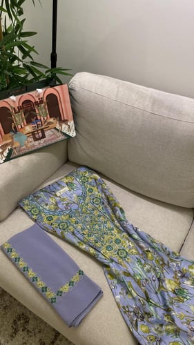 مخور+شيلة حرير اندونيسي بدون تفصيل