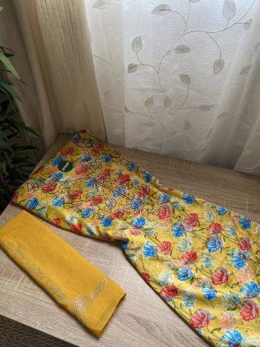 مخور+شيلة حرير هندي بدون تفصيل