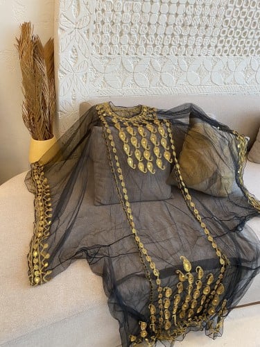 ثوب نشل جاهز اسود بدون الطرحه والقطعه الداخليه