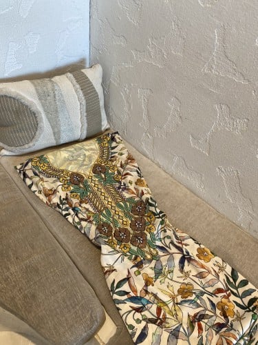 مخور غيد6 حرير ملكي 3d بدون تفصيل