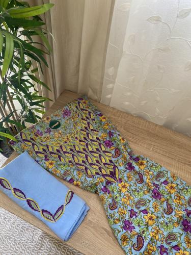 مخور+شيلة حرير اندونيسي مخرم بدون تفصيل