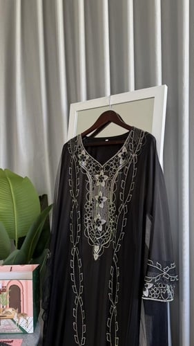 بشت اماراتي جاهز